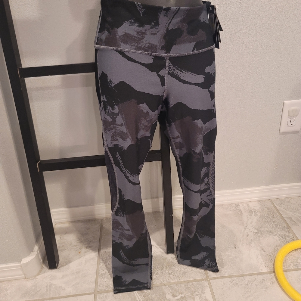 NWT! Under Armour Leggings